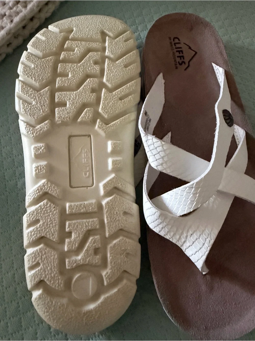 Cliffs by WHITE MOUNTAIN Women's Cream Crisscross Textured Sandals